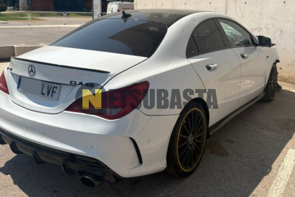 Mercedes-Benz CLA 45 4MATIC Coupé 2016