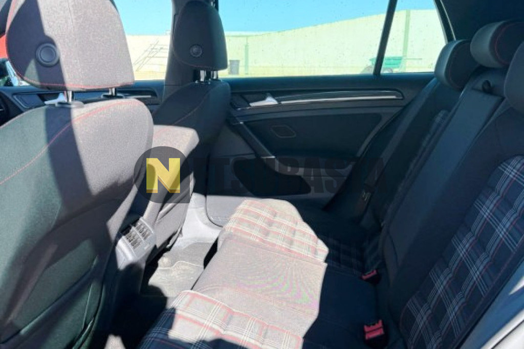 Volkswagen Golf GTI 2.0 TSI BMT DSG 6 vel. 2016