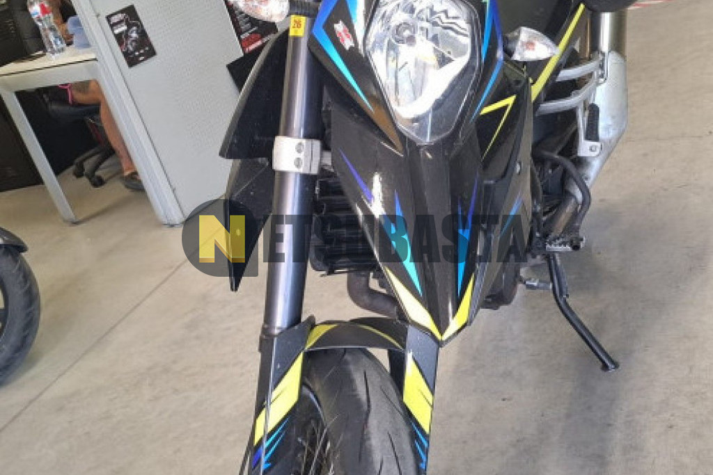 KTM 690 Supermoto 2009