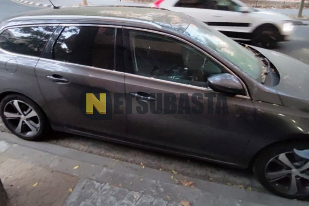 Peugeot 308 SW 1.2 PureTech 2014