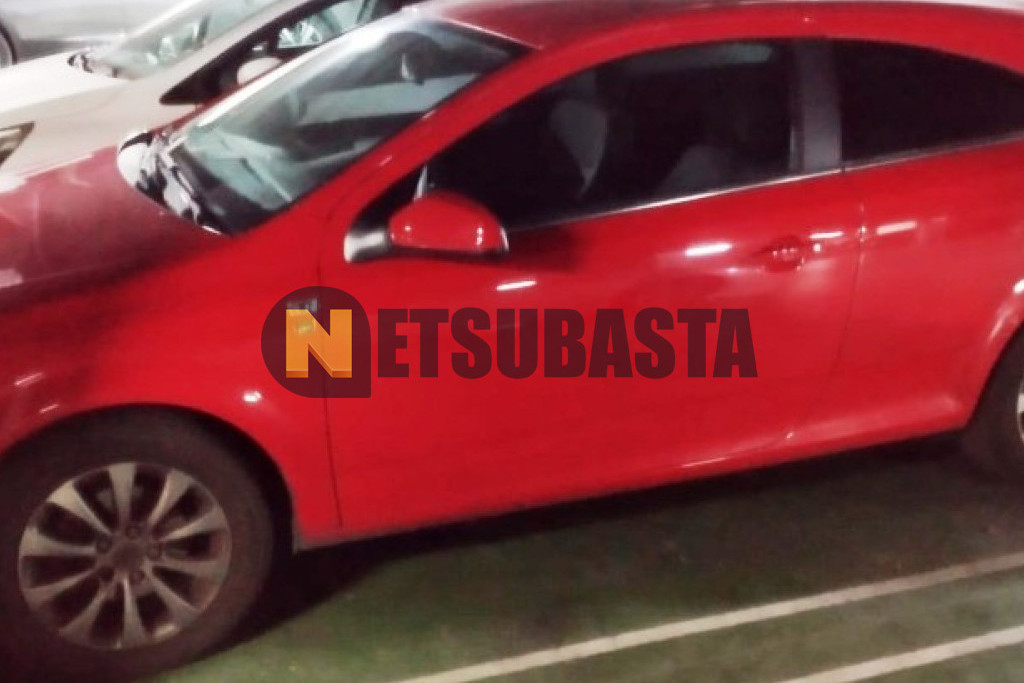 Opel Astra GTC 1.7 CDTI 2011