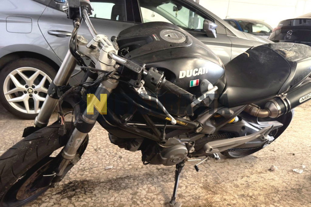 Ducati Monster 696 2010