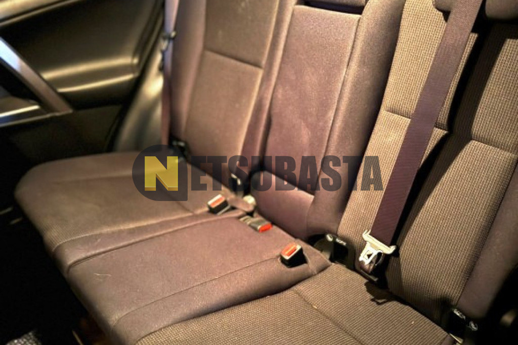 Toyota RAV4 150D 2WD 2015