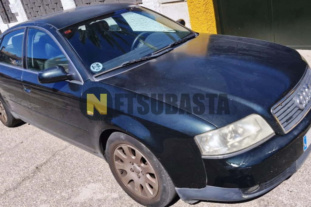 Audi A6 2.4 quattro 2001