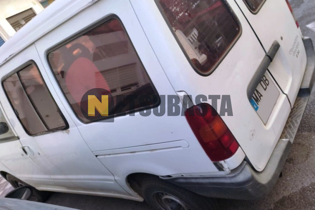Nissan Vanette Cargo Combi 2.3 D 2000