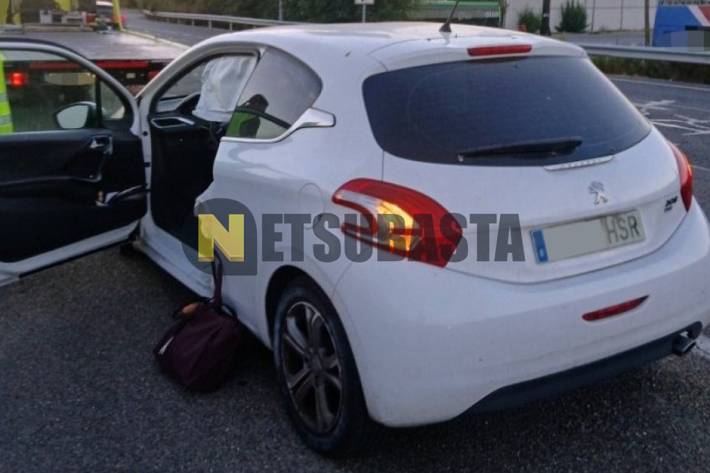 Peugeot 208 1.6 HDi 2013