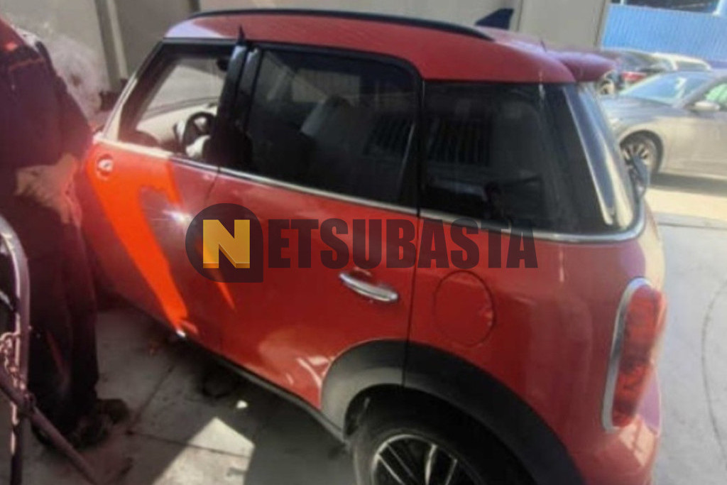 Mini Cooper Countryman S ALL4 2011
