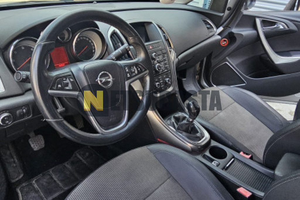 Opel Astra 1.7 CDTi 2011