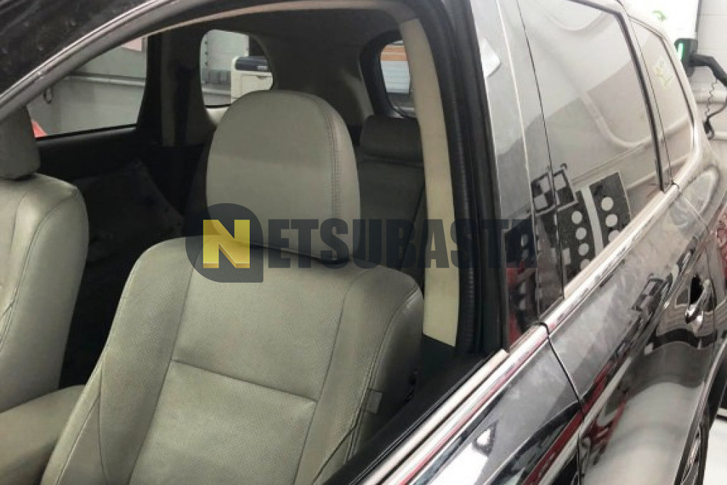 Mitsubishi Outlander PHEV 4WD 2015
