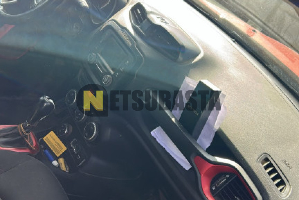 Jeep Renegade 2.0 MultiJet 4x4 Auto Active Drive Low 2015