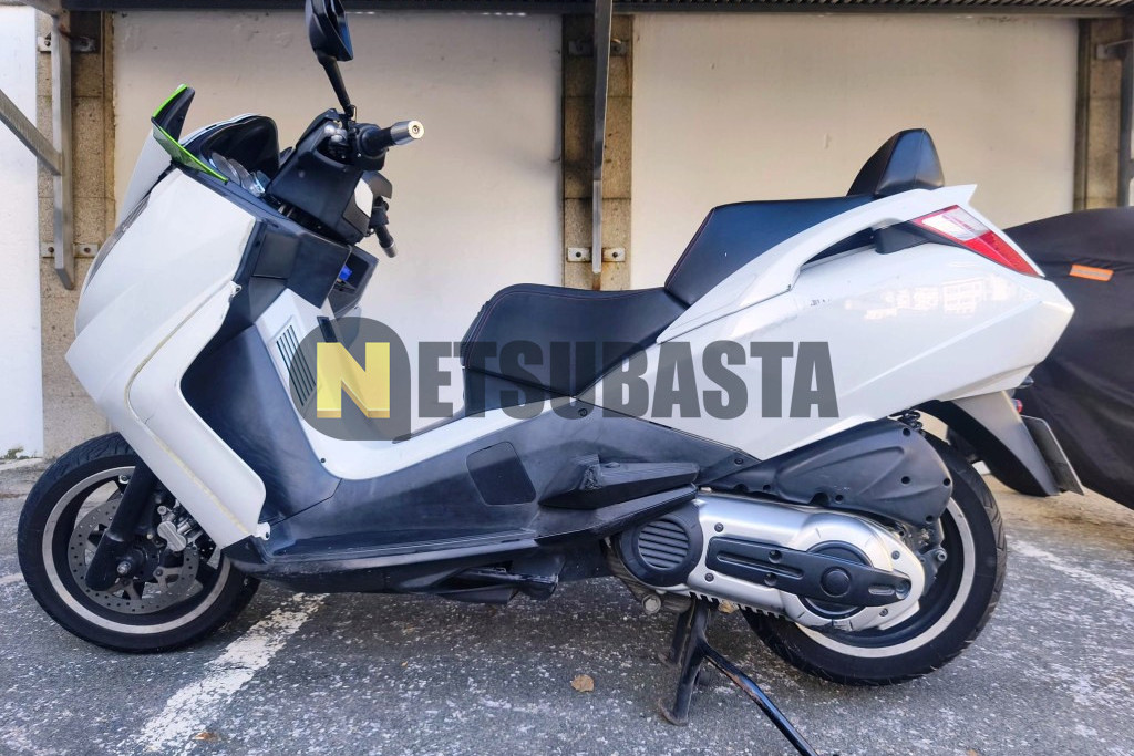 Peugeot Satelis 400 2010