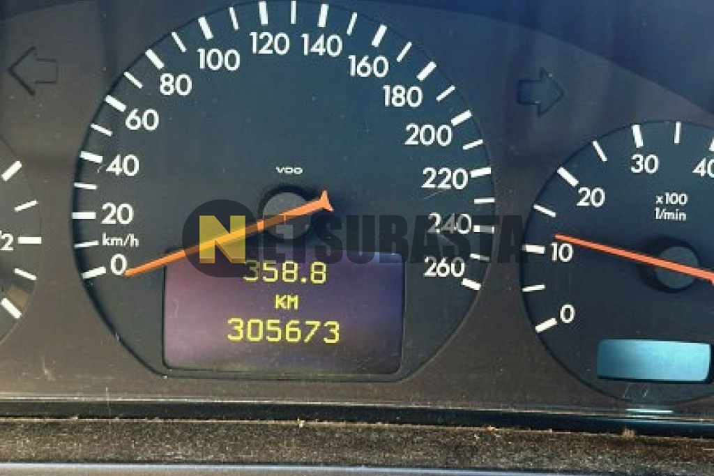 Mercedes-Benz E 240 Aut. 2001