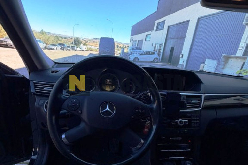 Mercedes-Benz E 220 CDI BlueEFFICIENCY Aut. 2012