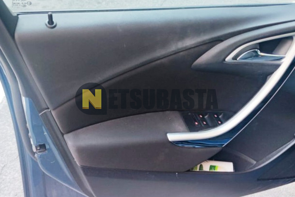 Opel Astra 1.6 2014
