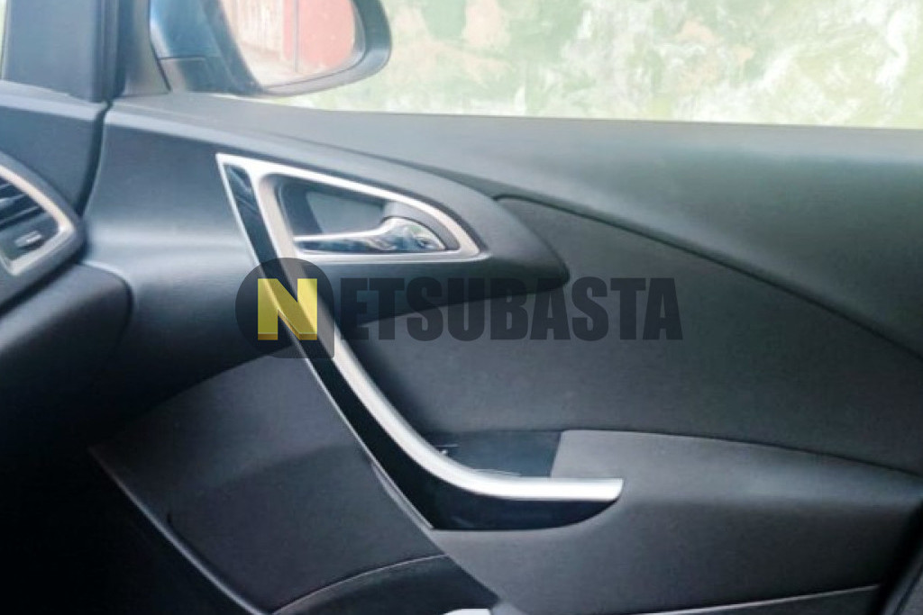 Opel Astra 1.6 2014