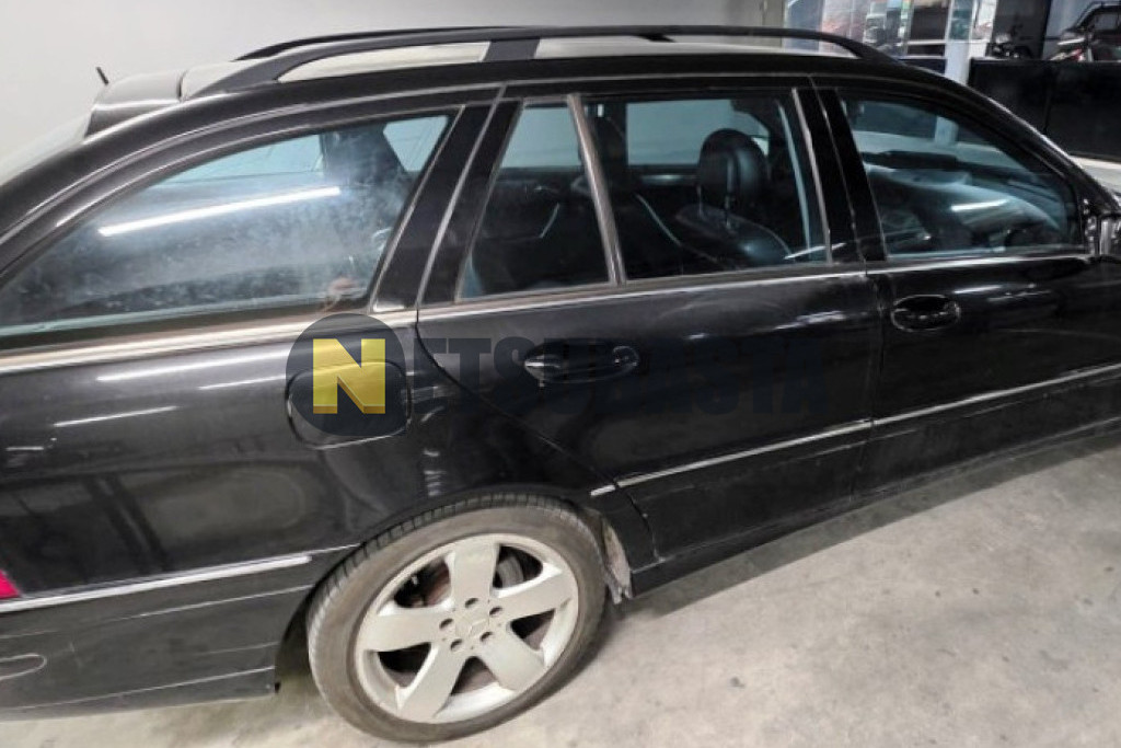 Mercedes-Benz C 220 CDI Familiar Aut. 2004