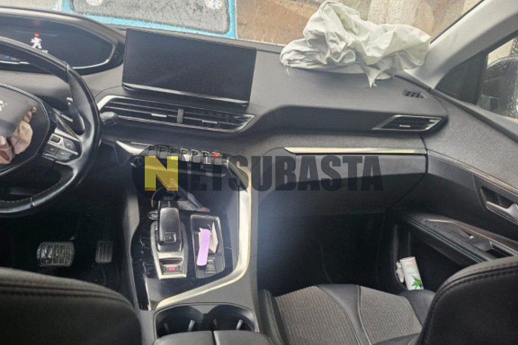 Peugeot 3008 1.5 BlueHDi EAT8 2022