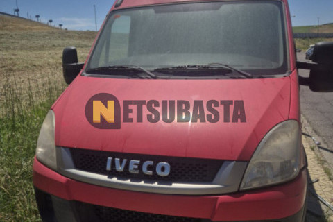 Iveco Daily furgón 35S11 2010