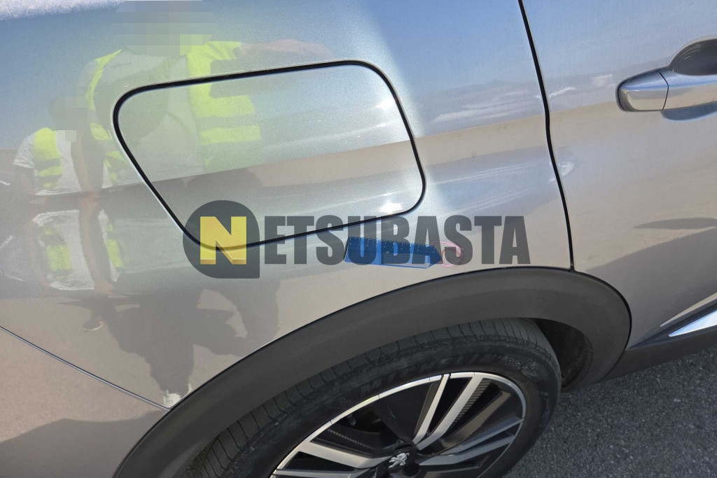 Peugeot 3008 Hybrid 300 e-EAT8 2022