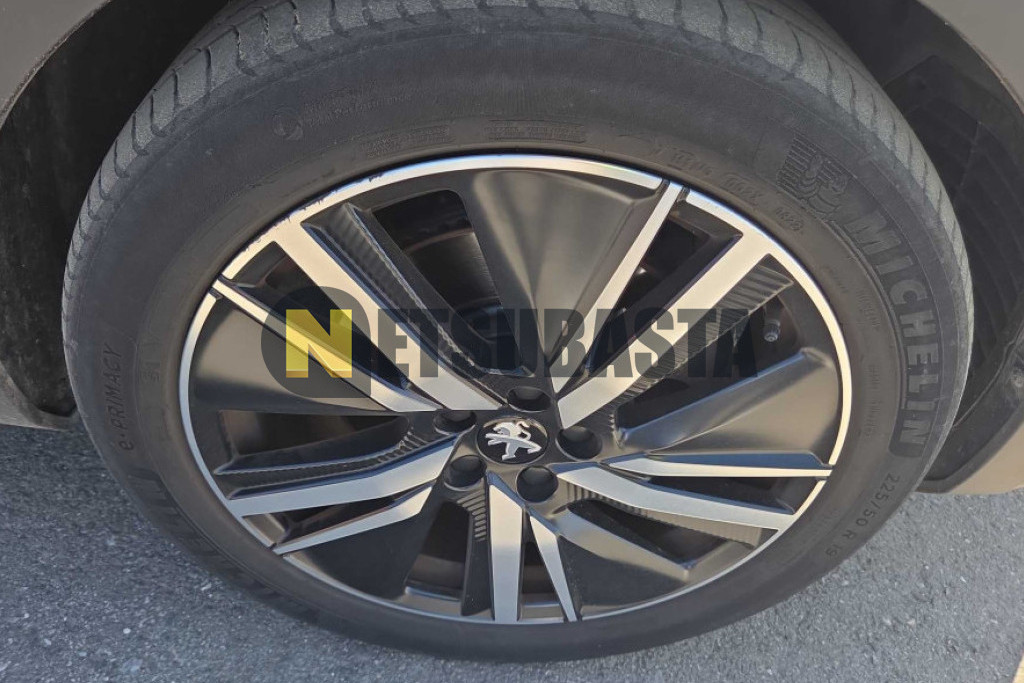 Peugeot 3008 Hybrid 300 e-EAT8 2022