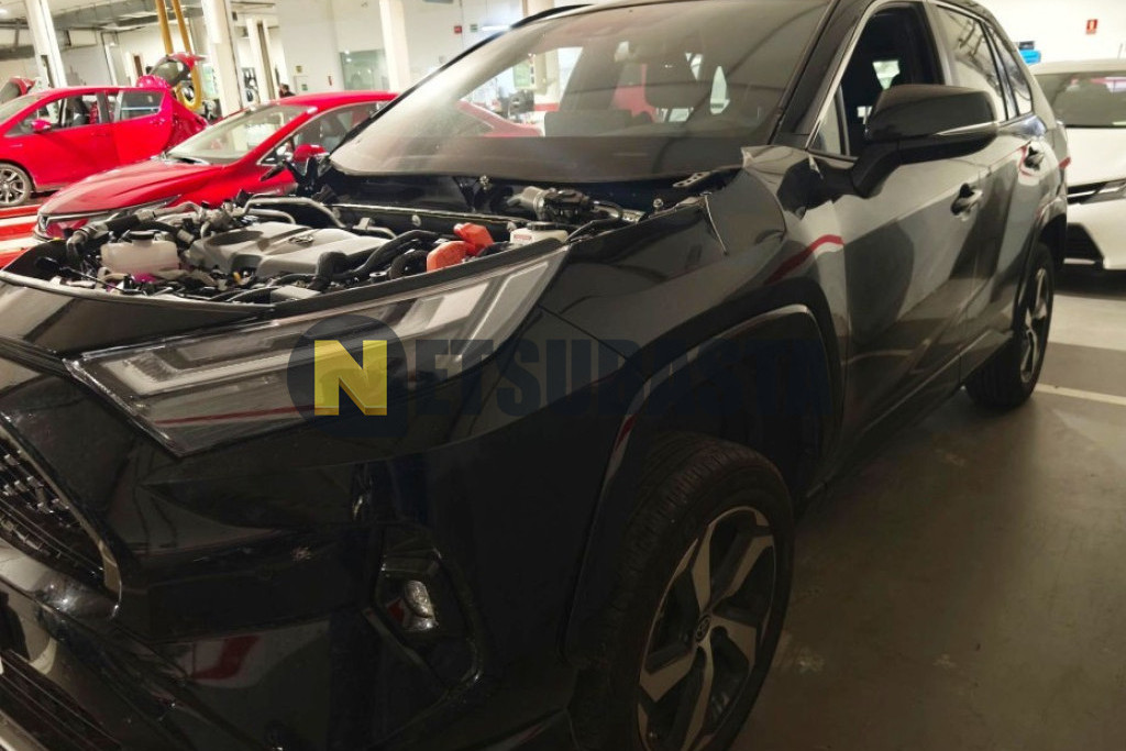 Toyota RAV4 Plug-in Hybrid 300PH 2025