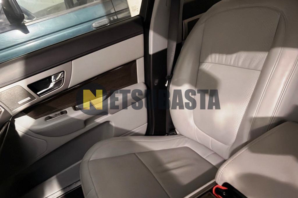 Jaguar XF 2.7D V6 2008